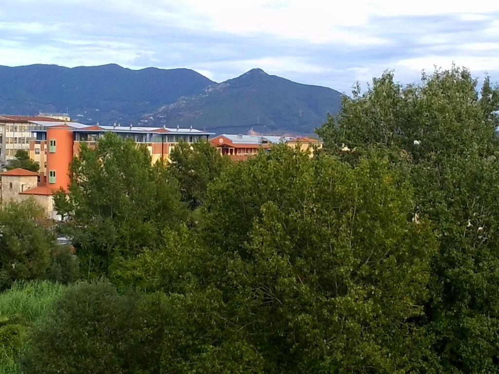 Da Debby Hotel Pisa Bagian luar foto